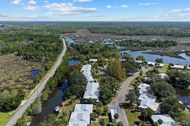 Building Photo - 11310 W Bayshore Dr