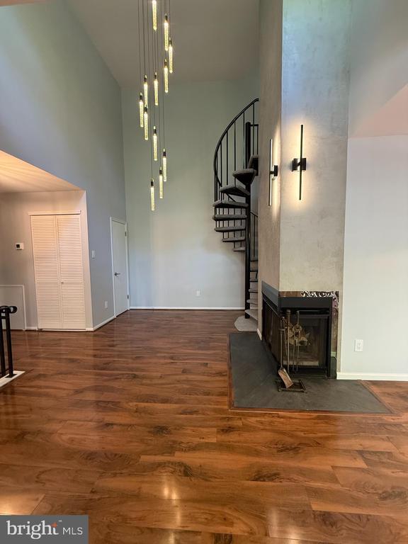 Building Photo - 46 Woodbine Ct