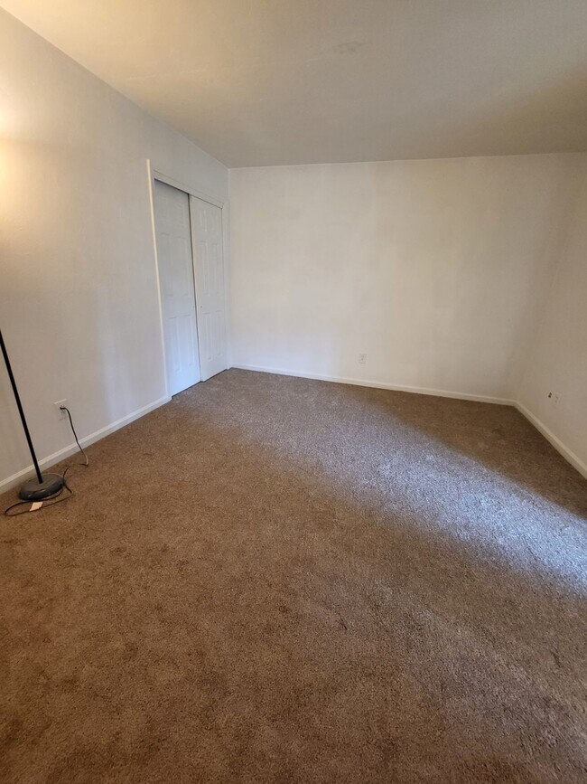 Building Photo - 5451 Lynbrook Lndg