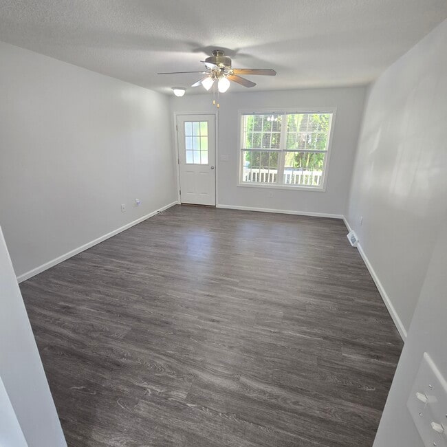 Building Photo - 94 Guideboard Rd
