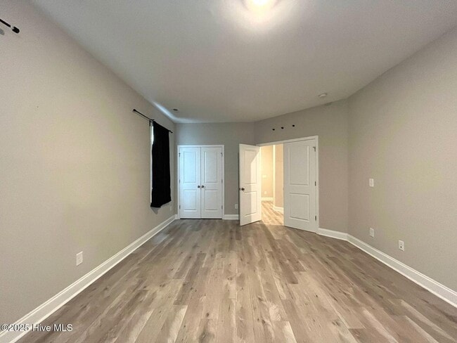 Building Photo - 60 Brownstone Ln