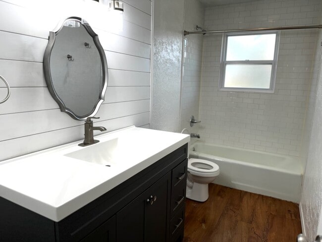 Building Photo - 601 Rosewood Ct