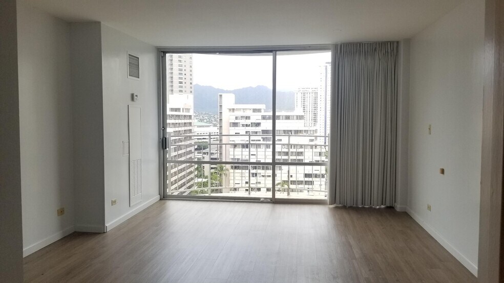 Building Photo - 1765 Ala Moana Blvd