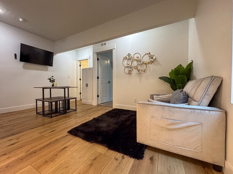 Building Photo - 5385 N Sulley Way