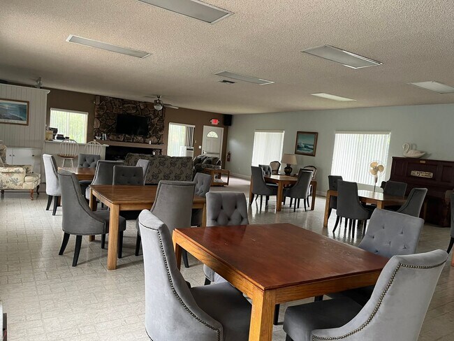 Building Photo - 55+ Home in Oceana Mission 1, Private End ...