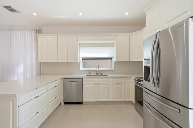 Building Photo - 3790 Piedmont St