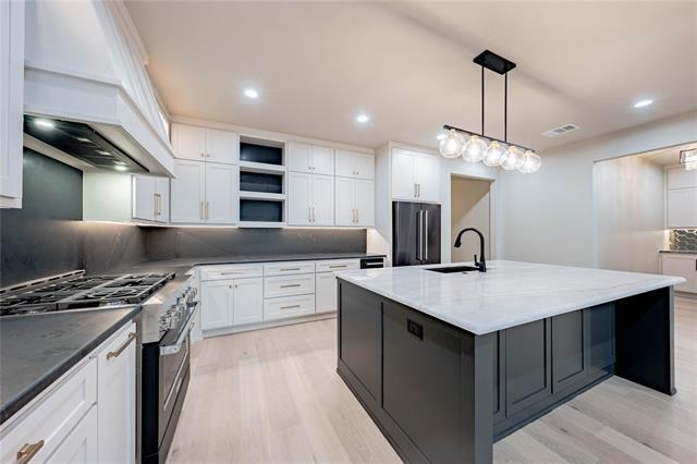 Building Photo - 85 Isle of View Dr