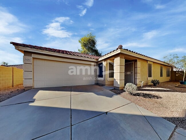 Building Photo - 2444 E Gleneagle Dr