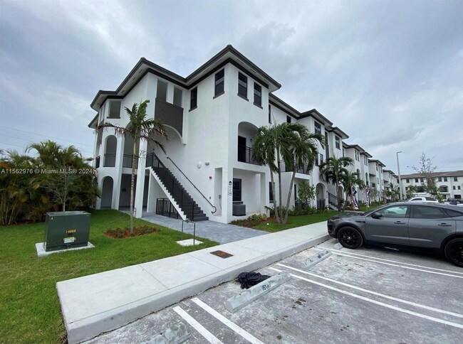 Front of Apartment - 15600 SW 136th St