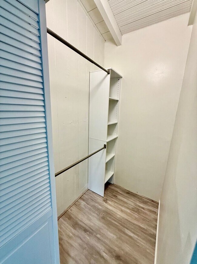 Building Photo - 4BD|2BA|Carport|ADU|Yard Service Included