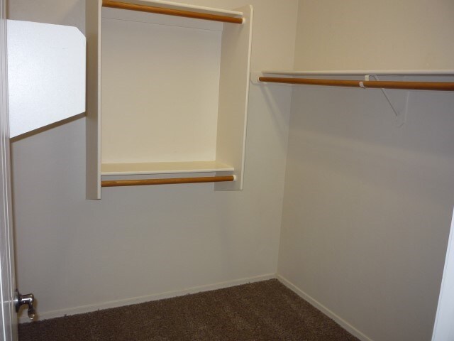 Building Photo - 7626 E Shadybrook Ln
