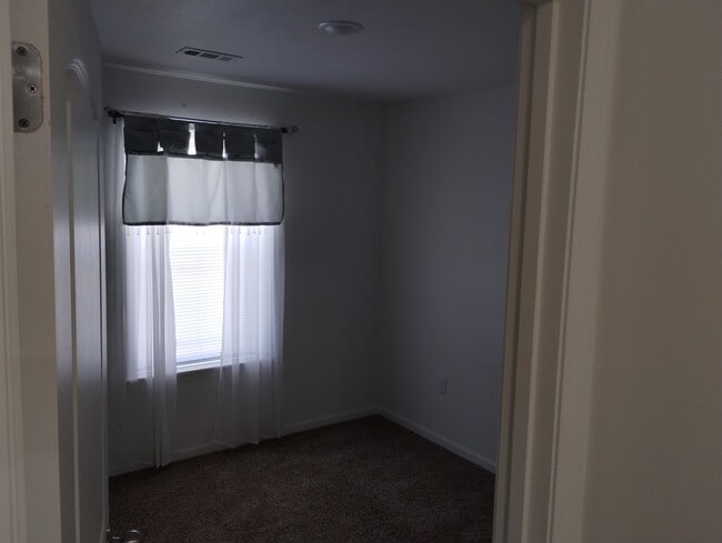 Building Photo - 170 Pin Oak Ct