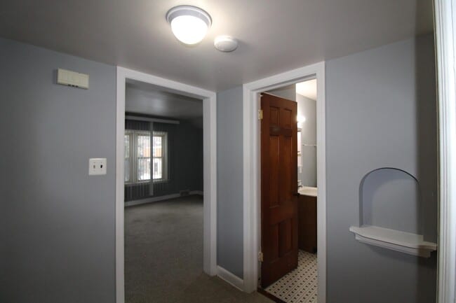 Building Photo - 4833 N Mohawk Ave