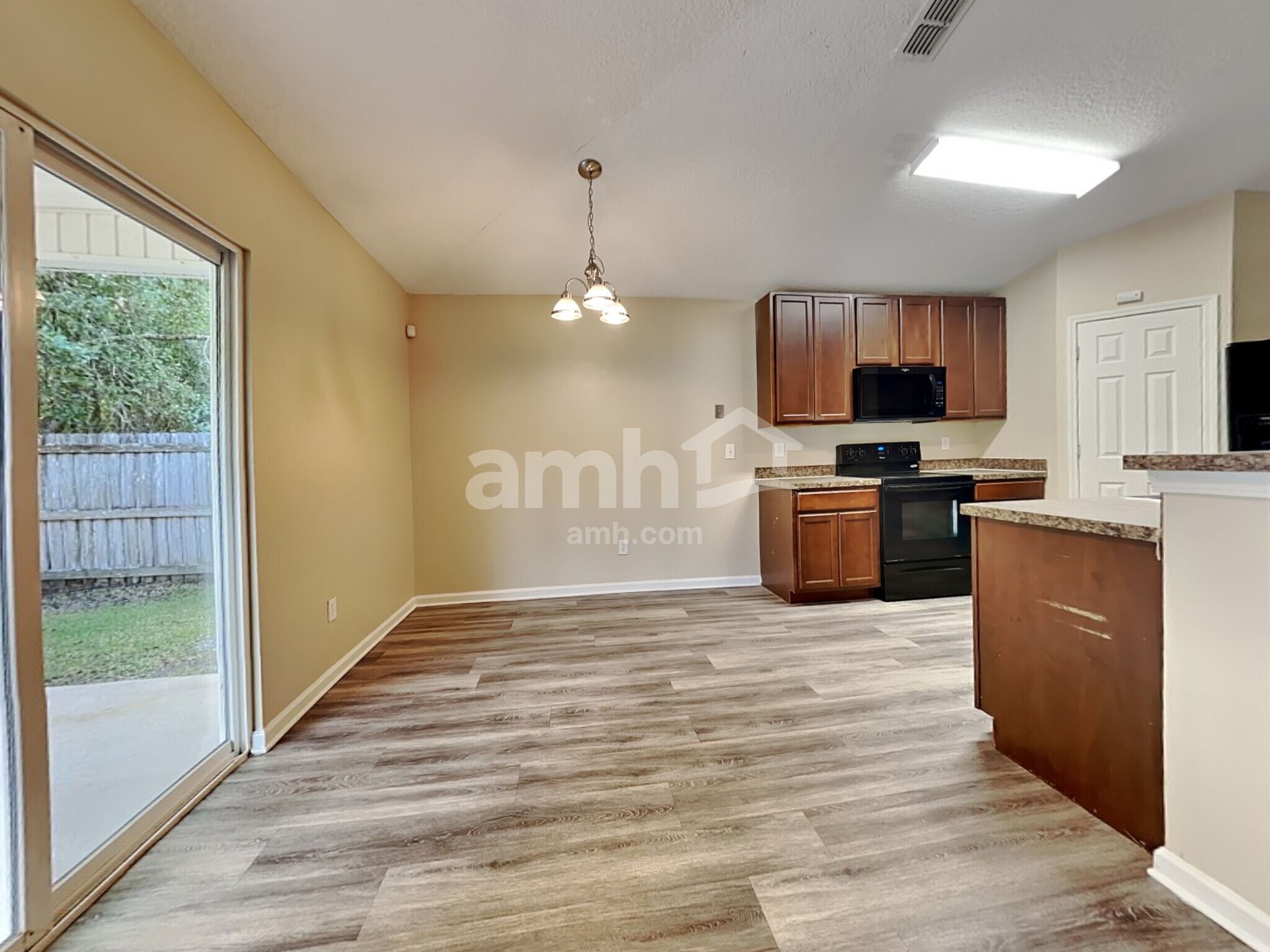 Building Photo - 1861 McGirts Point Blvd