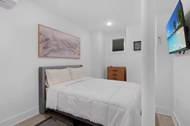 Building Photo - 234 Webster Ave