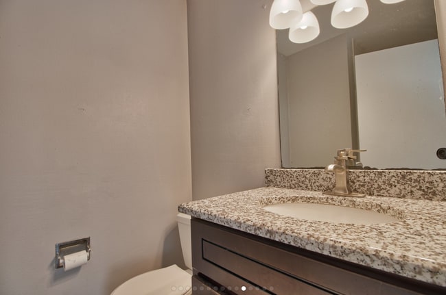 Building Photo - 163 N Waters Edge Dr