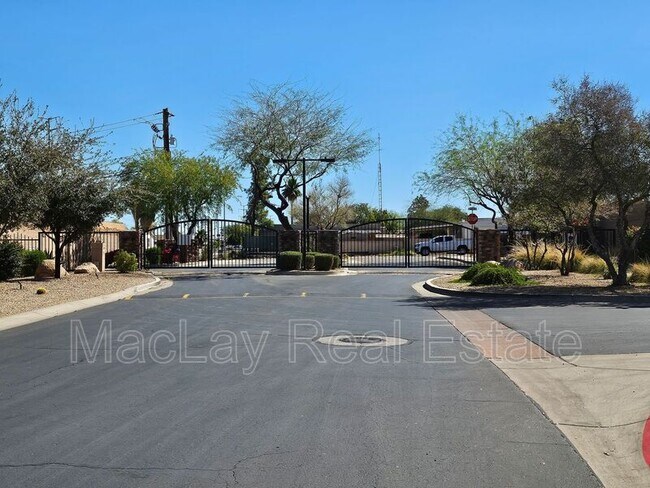 Building Photo - 3936 E Minton St