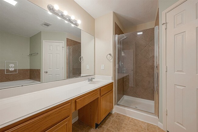 Building Photo - 3214 Northgate Ct