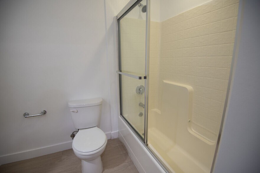 Building Photo - 7122 Amigo Ave