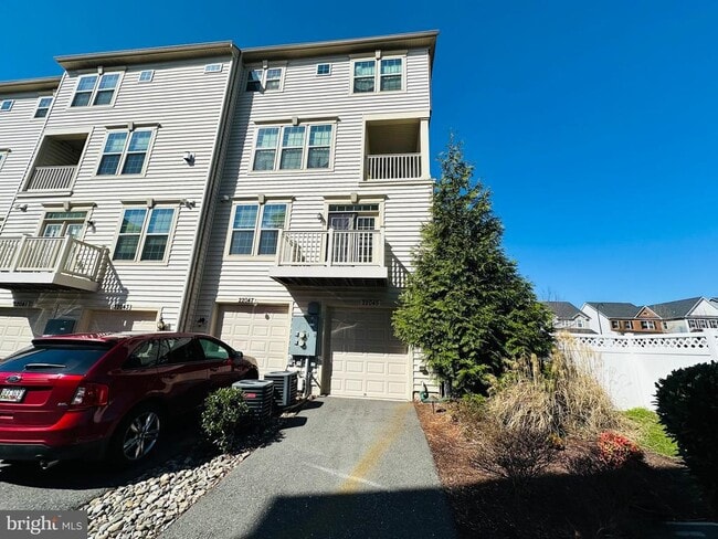 Building Photo - 22045 Broadway Ave