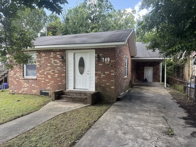 Building Photo - 2789 Sheldon Dr