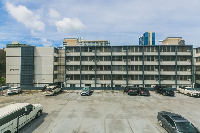 Building Photo - Bishop Manor Unit 22
