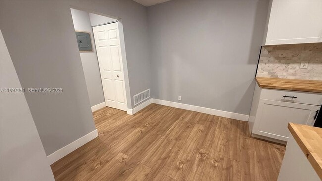 Building Photo - 1035 SW 30th St