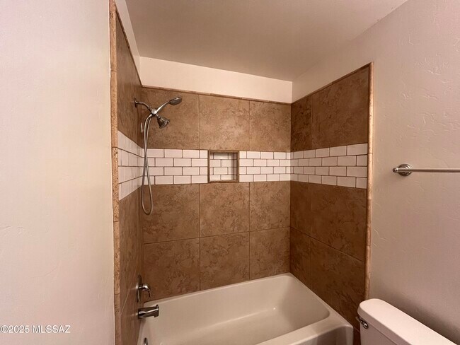 Building Photo - 13268 E Mesquite Flat Spring Dr