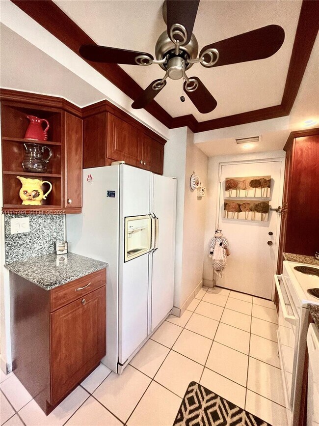 Building Photo - 2309 S Cypress Bend Dr