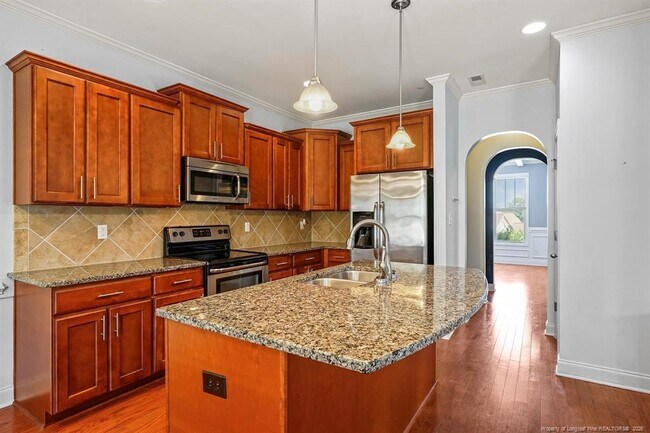Building Photo - 204 Executive Dr