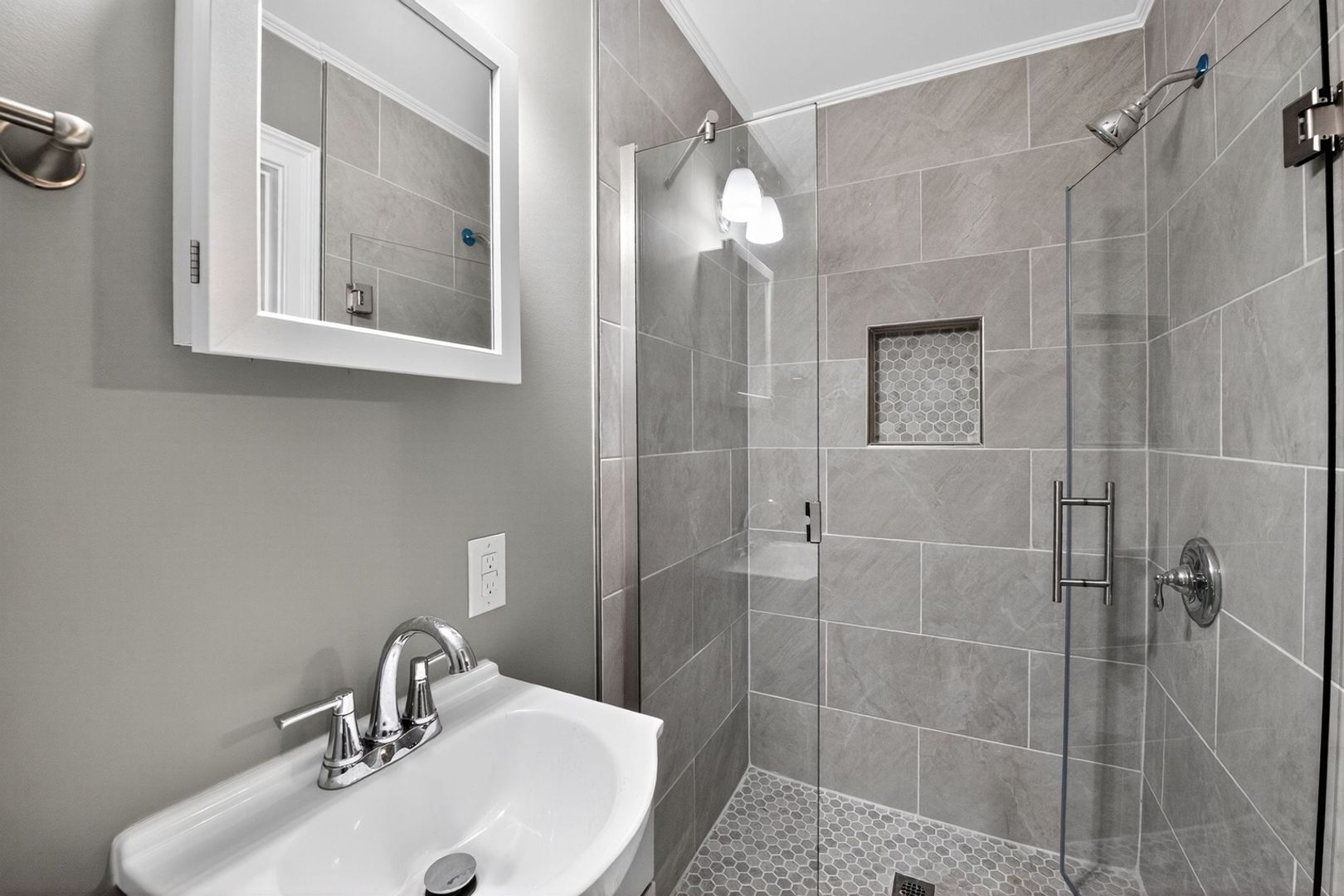 Building Photo - 509 Hoke St