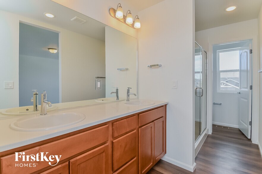 Building Photo - 6943 Akela Ln