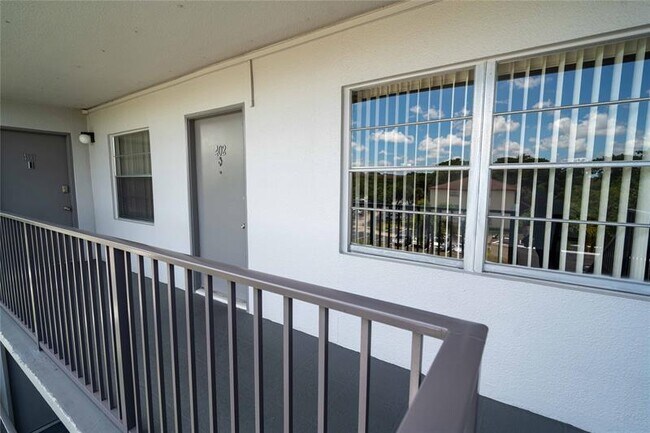 Building Photo - 300 SW 134th Way