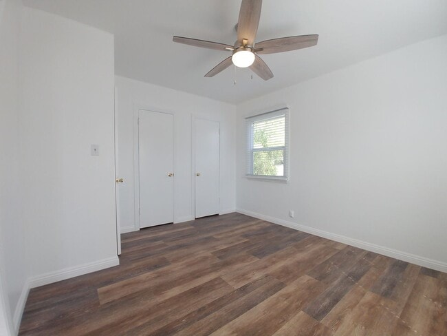 Building Photo - Charming 3-Bedroom Home in an Ideal Location!