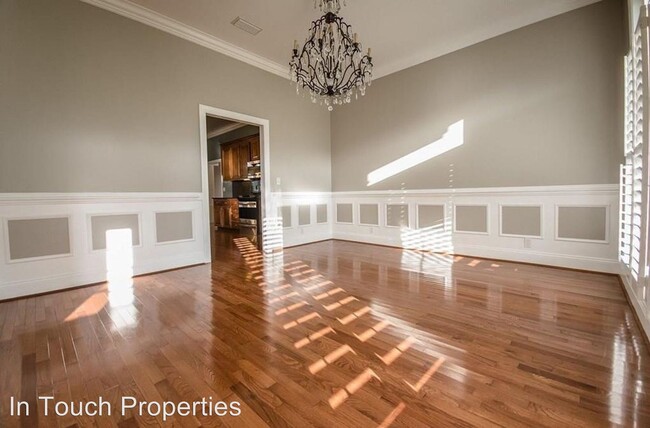 Building Photo - 5 br, 3.5 bath House - 3964 Kinderlou Forest