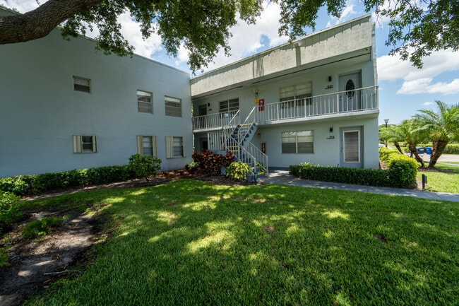 Building Photo - 938 Normandy Trail