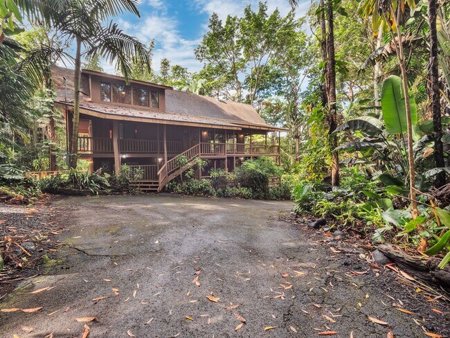 Building Photo - 3 bedrooms 2 bathroom with a large Loft for generational living + storage shed