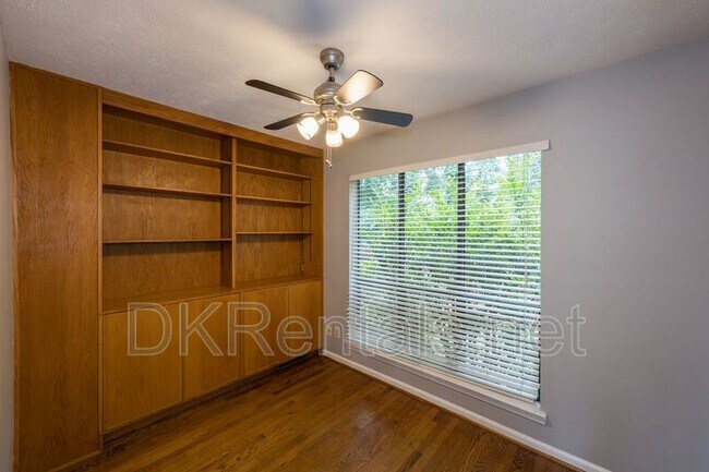 Building Photo - 1125 Trailmore Dr