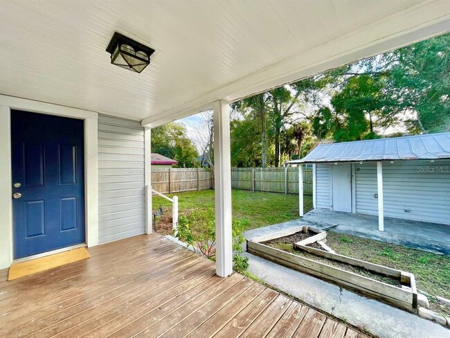 Building Photo - 3301 E 25th Ave