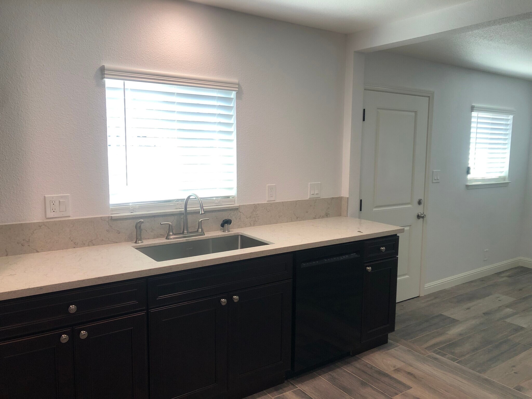 Building Photo - 648 Jefferson Ave