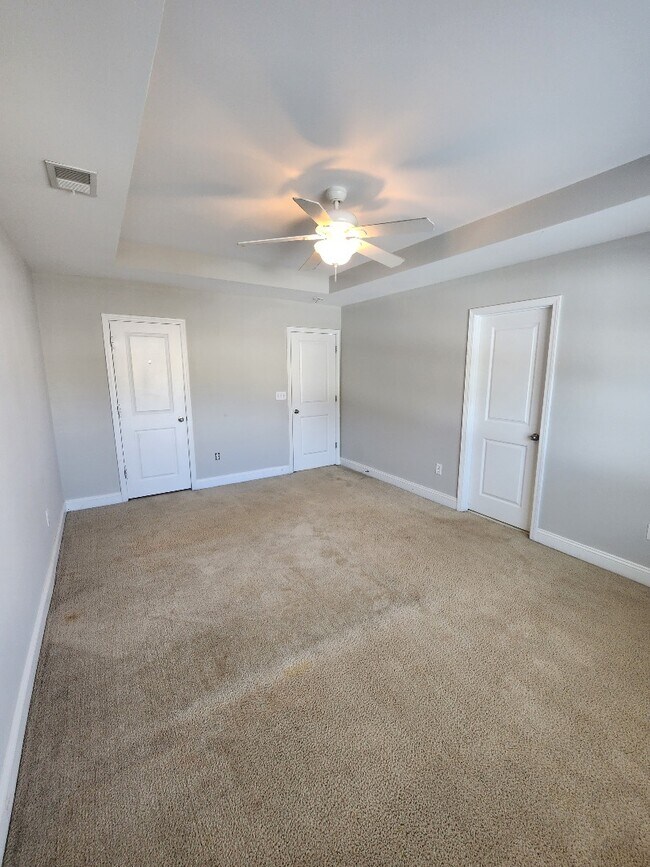 Building Photo - 422 Moss Pond Rd