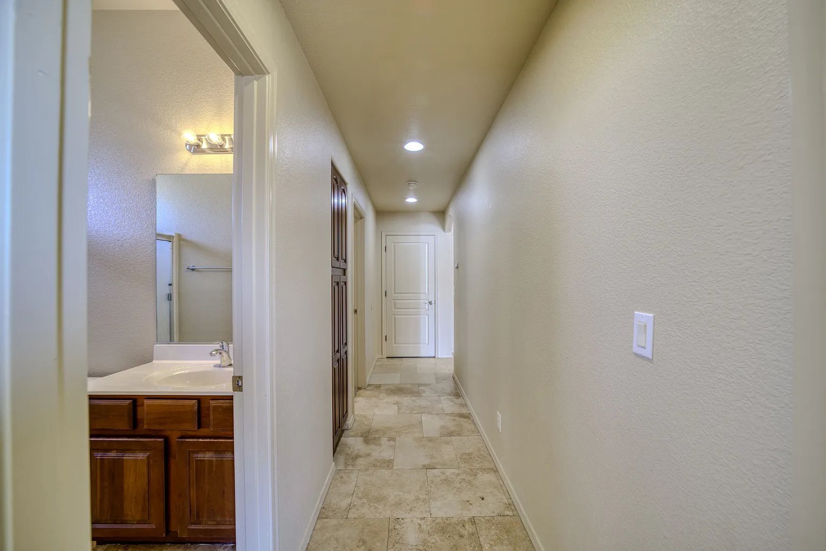 Building Photo - 1009 Heritage Dr