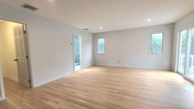Building Photo - 76 Havemeyer Ln