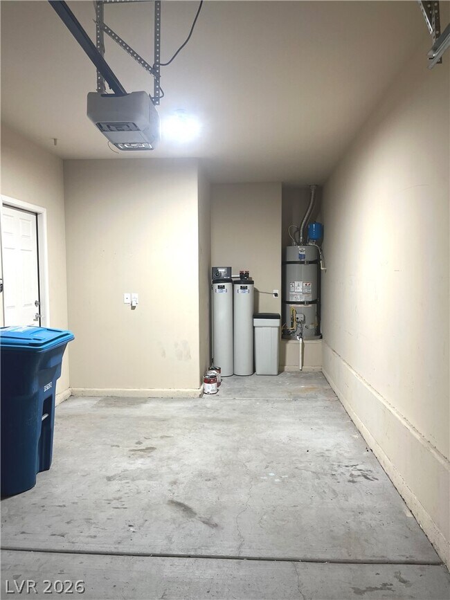 Building Photo - 7529 Brody Meadows St