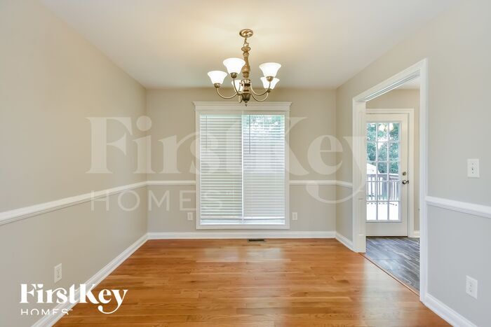 Building Photo - 1672 Autumn Dr