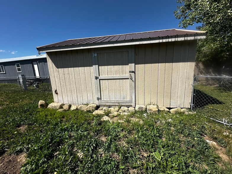 Building Photo - 21 Lapin St