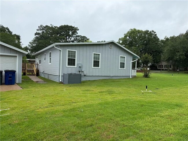 Building Photo - 656 Fairhope Ave
