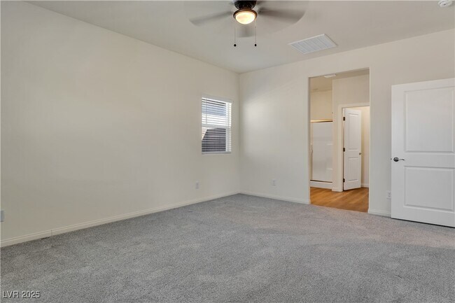 Building Photo - 1724 Viola Falls St