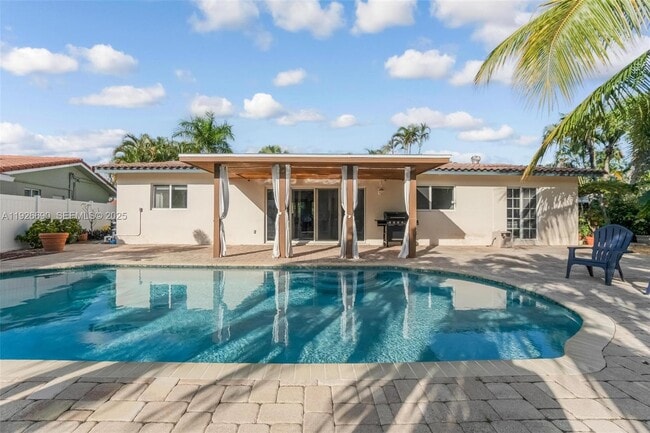 Building Photo - 1478 NE 57th St