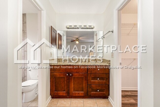 Building Photo - 11632 Poydras Ln